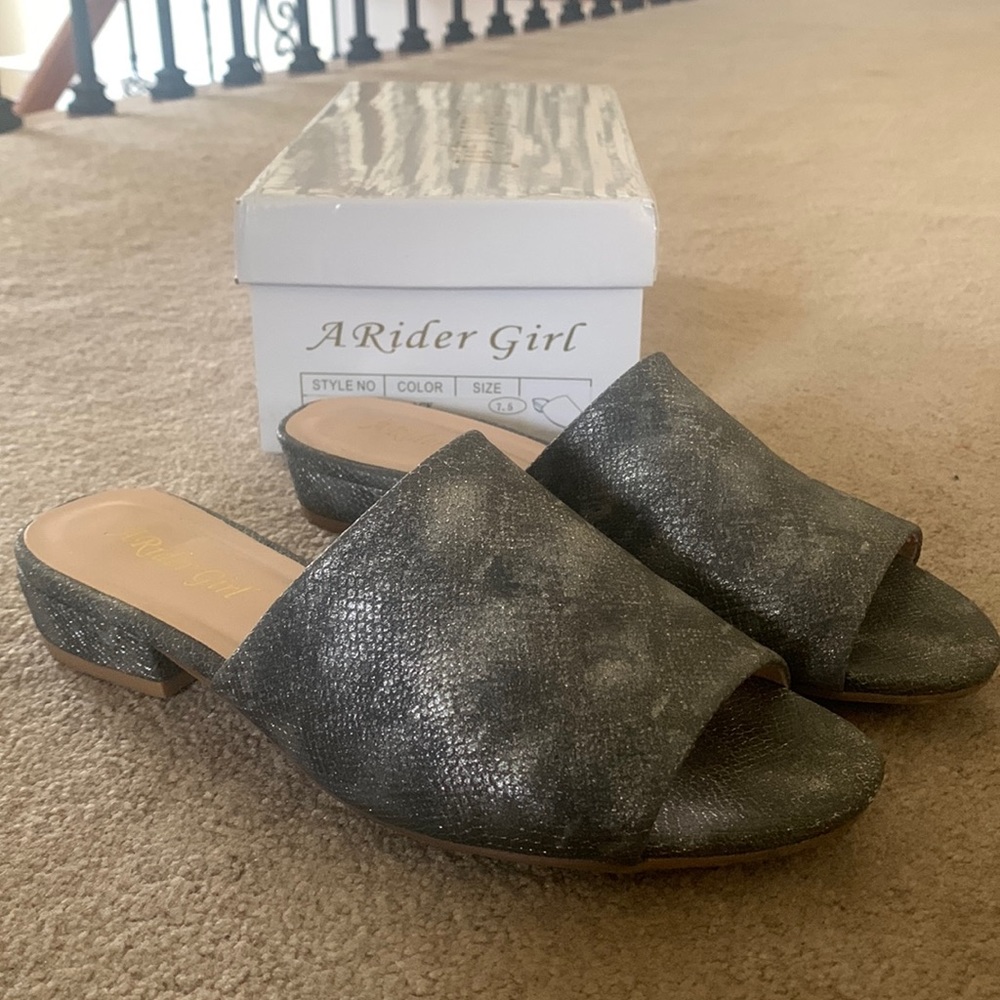 A RIDER GIRL MULES